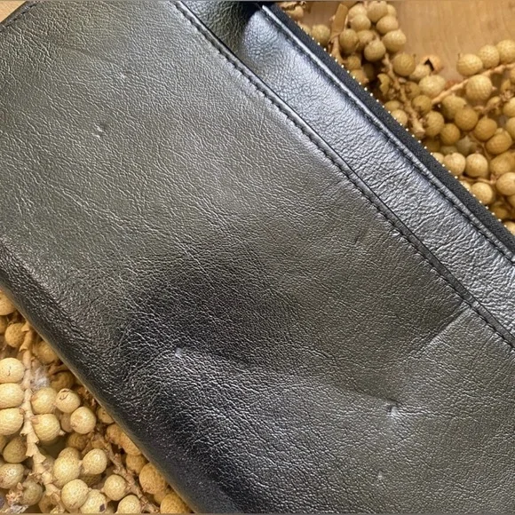 Authentic Rare Marc Jacobs Black/Gold Continental Wallet with Shoulder Strap - Picture 13 of 14